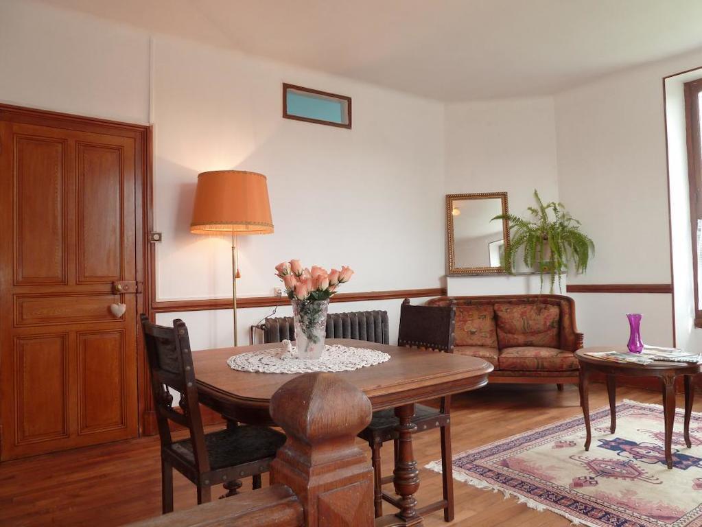 Gîte Meublé Anost Chambre photo